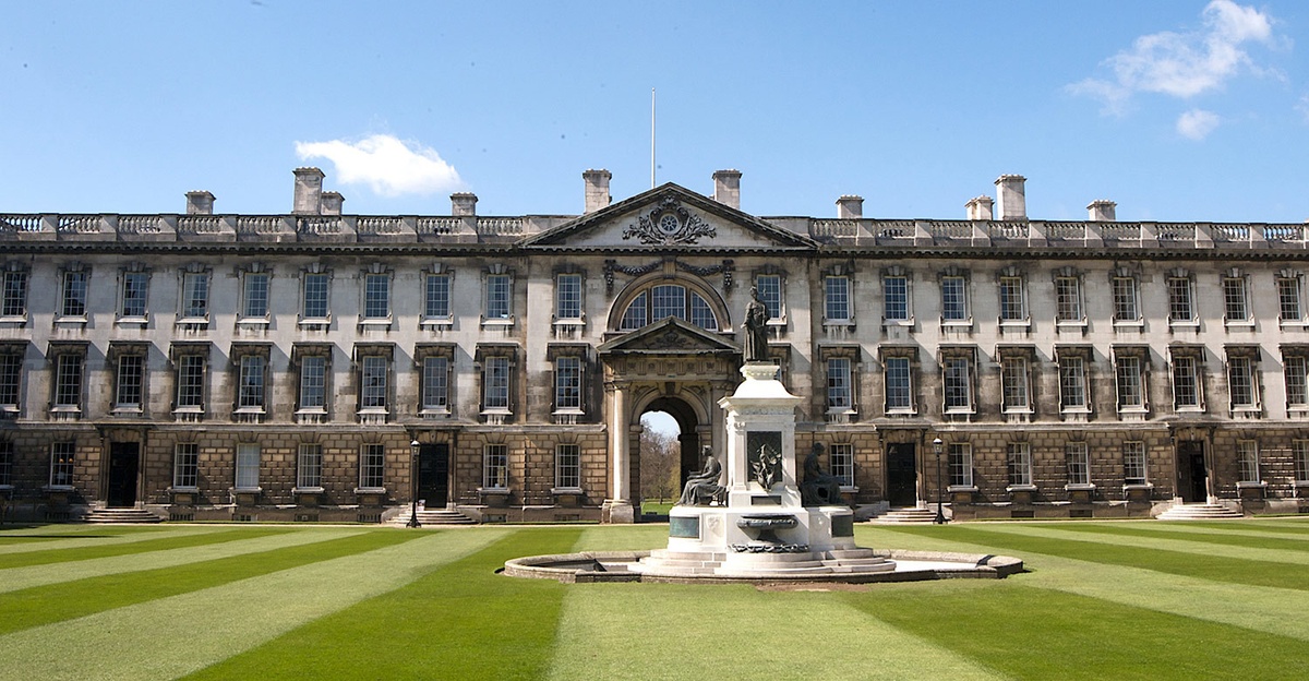 King's College London