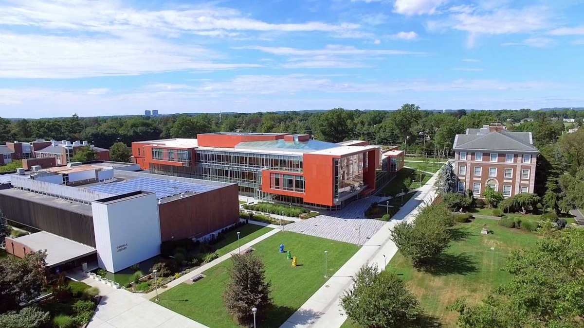 Adelphi University - Gallery