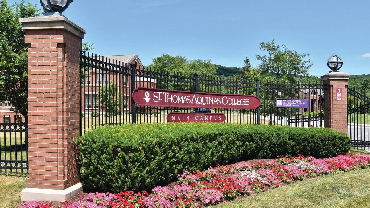 St. Thomas Aquinas College - Gallery