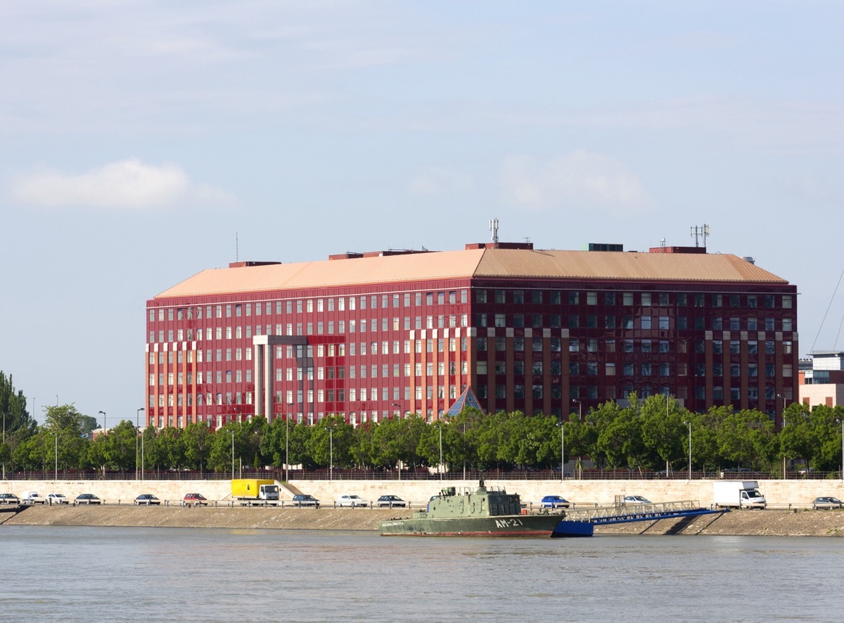 Eotvos Lorand University - Gallery